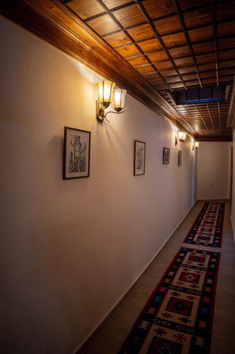 Public Area 2, Hotel Borklad, Beratit