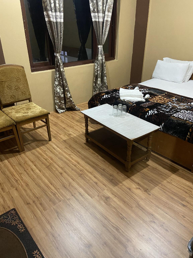 Others 3, HOTEL BABU, Srinagar