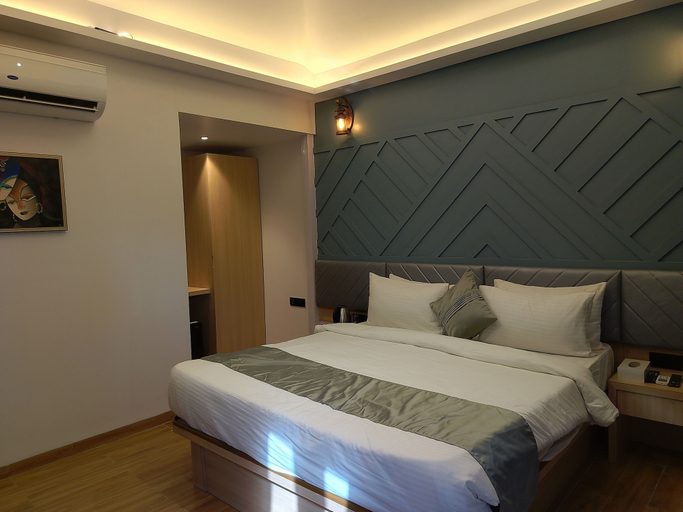 Bedroom 6