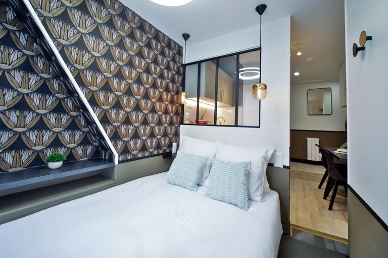 Bedroom 2, WS Opéra - Duphot, Paris