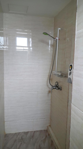 Bathroom 5, Residence 21 Boutique Inn, Miri