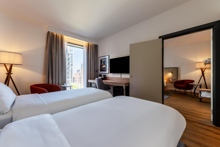 Bedroom, Radisson Hotel Manchester City Centre, A Verified Net Zero Hotel, Manchester