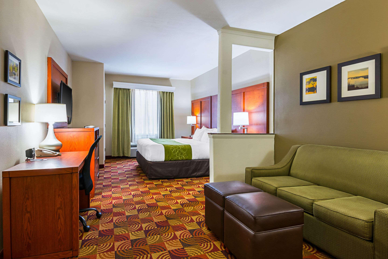Bedroom 4, Comfort Suites Lake Charles, Calcasieu