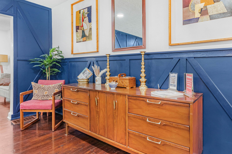 Room 4, The Vintage Manor in Atlanta, Atlanta