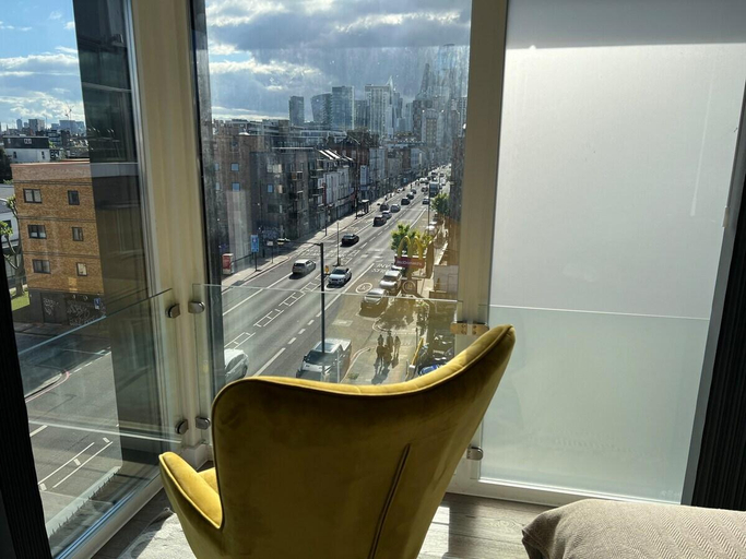 Others 5, Aldgate Apartments FT5, London