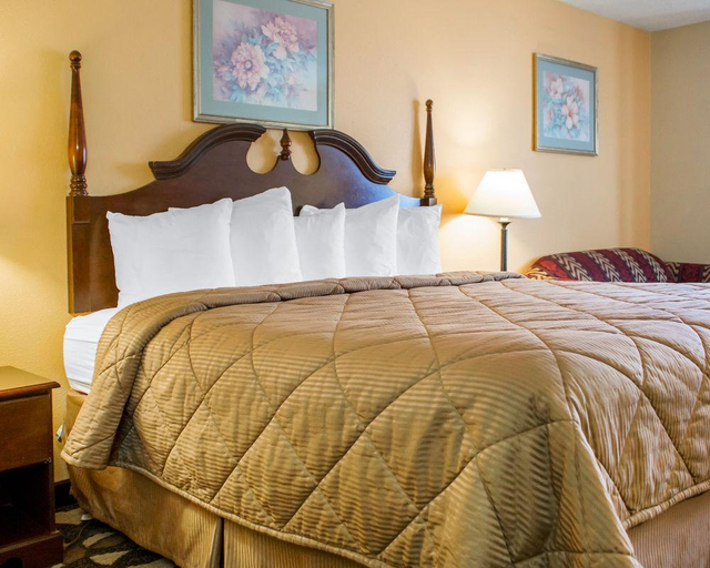 Bedroom 3, Quality Inn Broken Arrow, Tulsa