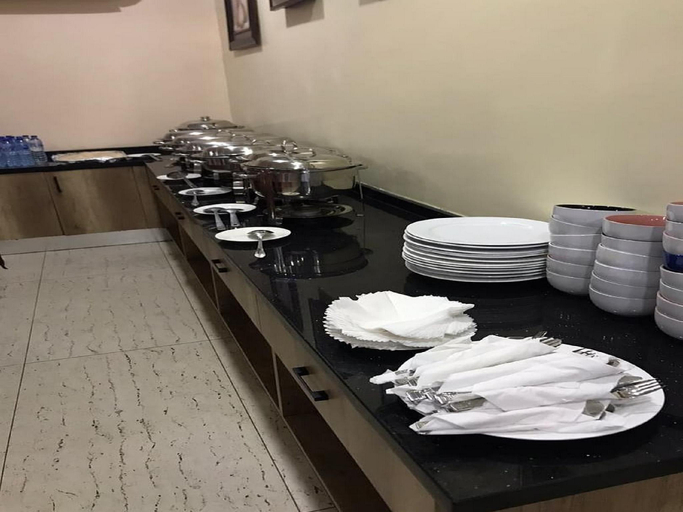 Food & Drinks 4, Lit Suites, AbujaMun