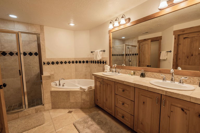 Bathroom 3, Updated Town Pointe by Park City Vacations, Summit