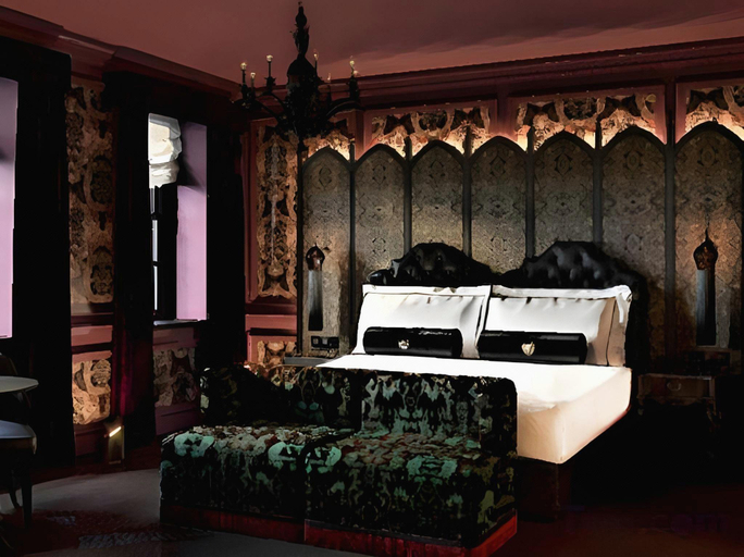 Bedroom 2, Chateau Denmark London , London