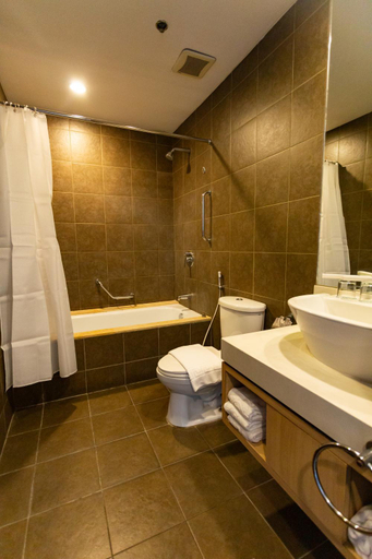 Bathroom 4, La Breza Hotel, Quezon City