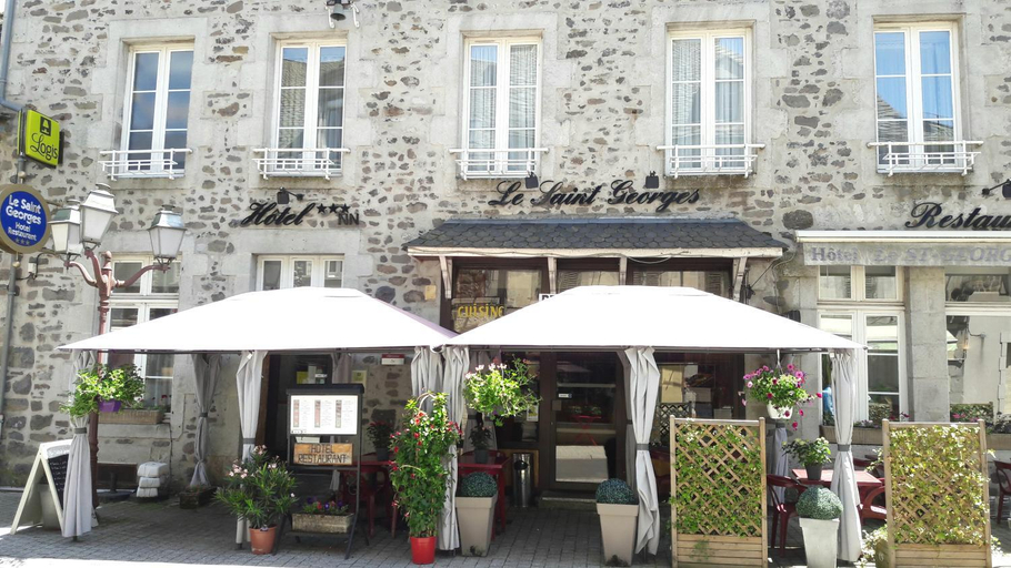 Others 2, Hotel Le Saint Georges, Cantal