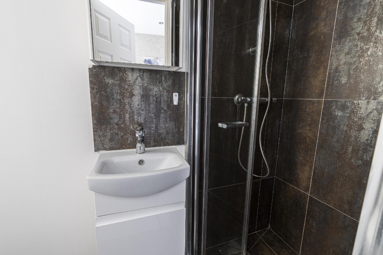 Bathroom 3, Marble Arch Apartments, London