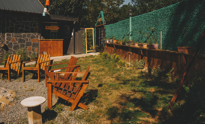 Exterior & Views 2, Green Paradise Suit, Pazar
