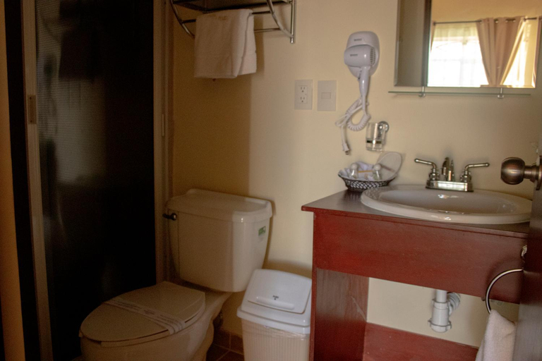 Bathroom, Hacienda Santa Ireme, Zapotlanejo