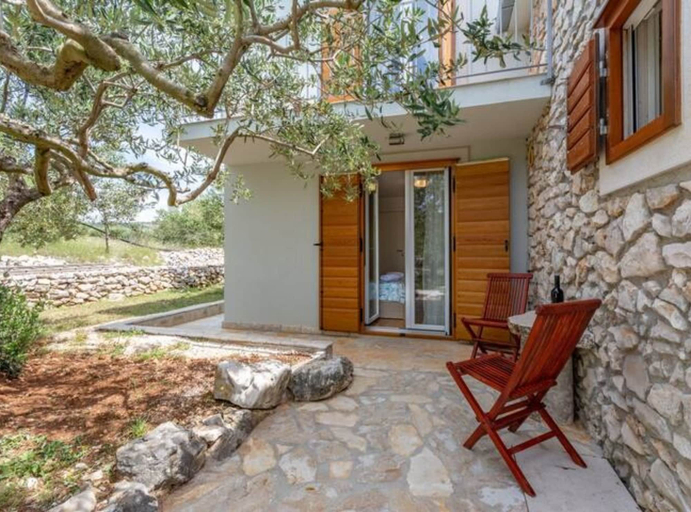 Others 3, Holiday Home House of the Sun, Sutivan