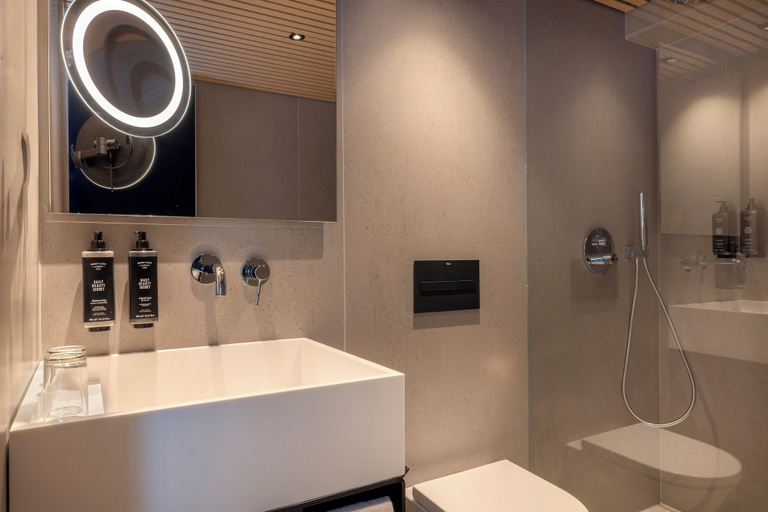 Bathroom 5, HM Jaime III Hotel, Baleares