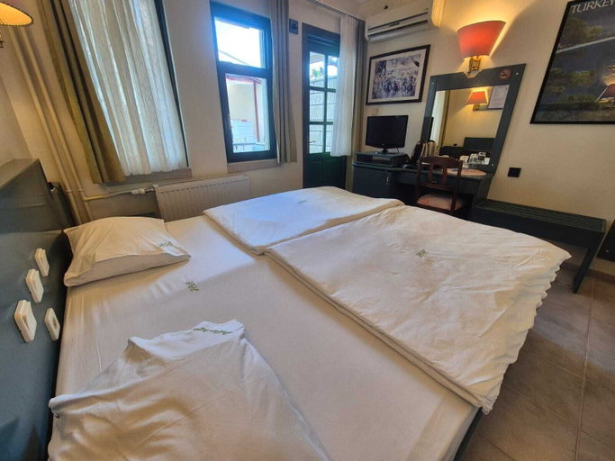 Bedroom 4, Hotel Hal - Tur, Akköy