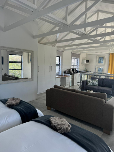 Others 5, Cozy, Spacious Loft on 4th Avenue, City of Cape Town