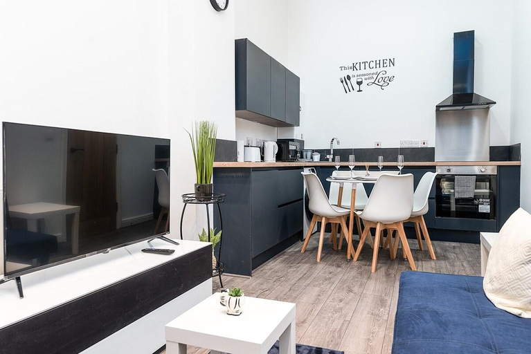 Others 4, Deluxe 2 Bedroom Apartment In City Centre, Nottingham