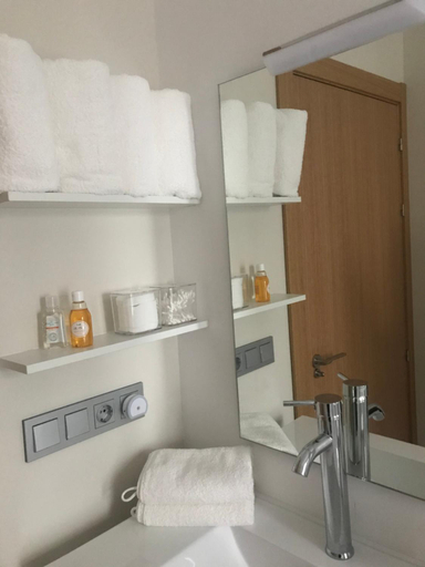 Bathroom 4, Suites Mendibil Irun, Guipúzcoa