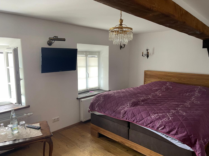 Bedroom 3, Pension Ruhrfrosch, Essen