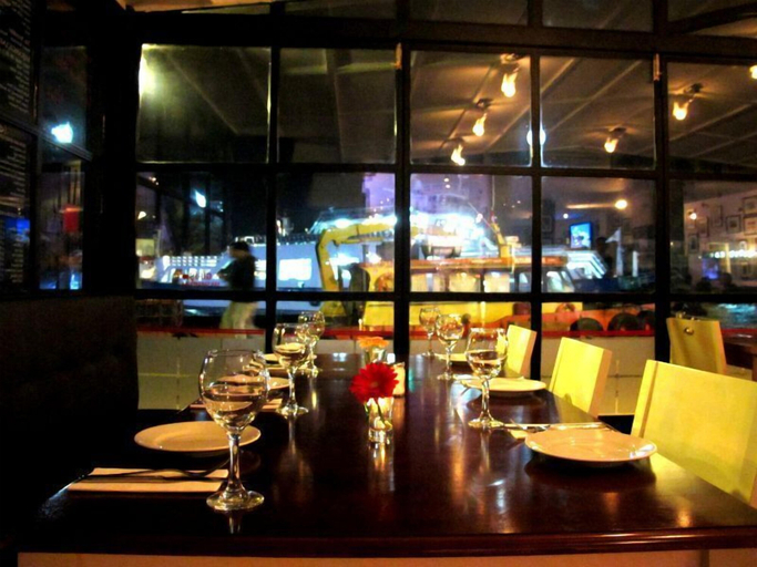 Food & Drinks 4, Hotel Limani, Merkez