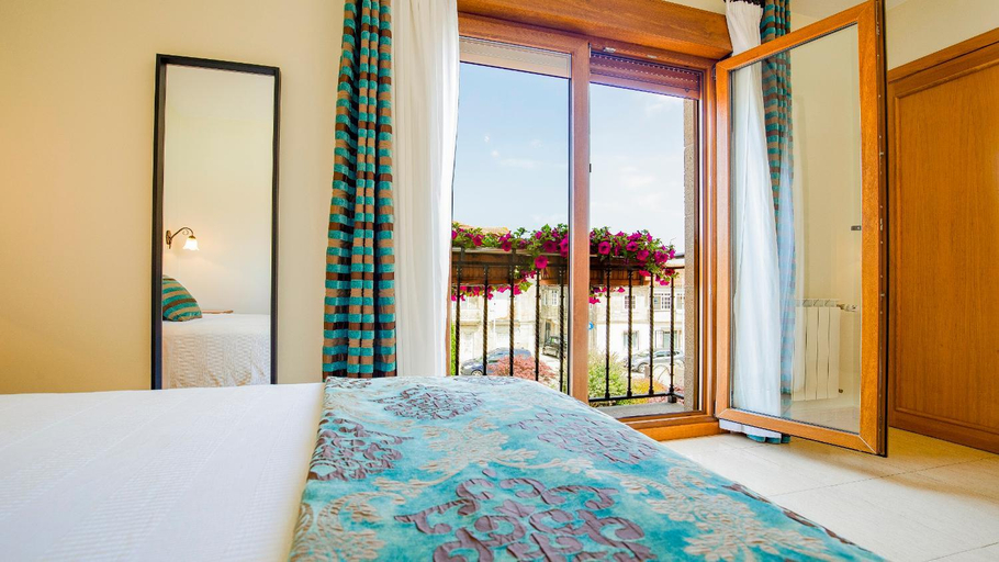Bedroom 2, Hotel Arce, Pontevedra
