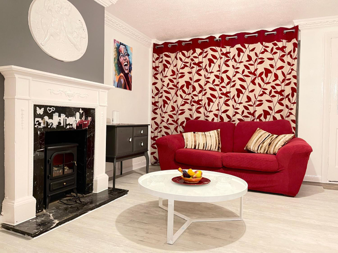 Others 4, Shepherds House - 3 bedroom, London
