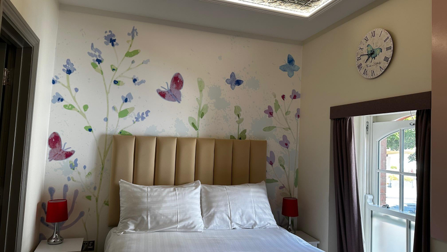 Bedroom 2, The Duchess Belle Hotel, London