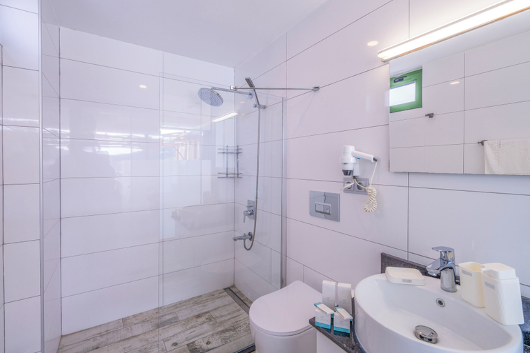 Bathroom 5, Greenbeach Hotel, Kaş