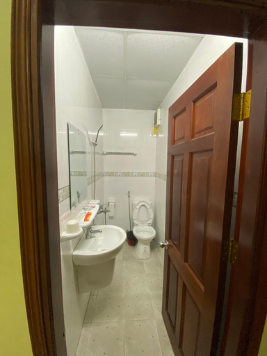 Bathroom 5, Hotel Binh An, Vũng Tàu