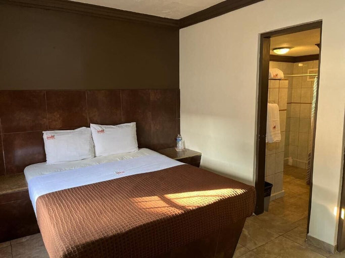 Others 5, Hotel Hacienda, Ensenada
