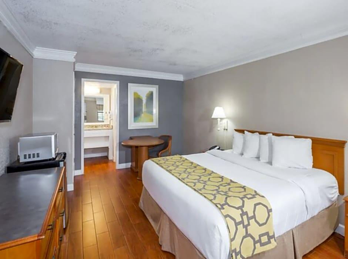 Bedroom 2, Casa Bella Inn and Suites, Leon