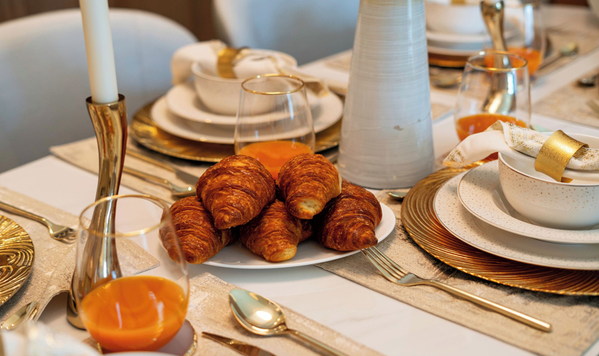 Food & Drinks 4, Posh 2 BR in Address Opera Mall Access, Dubai