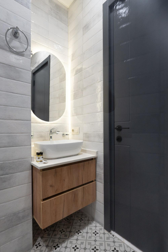 Bathroom 3, Stones Throw Apartments, Tbilisi