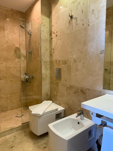 Bathroom 4, Boutique Hotel Kanyon, Stolichna