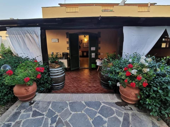 Exterior & Views 2, Agriturismo Le Giuncaine, Grosseto