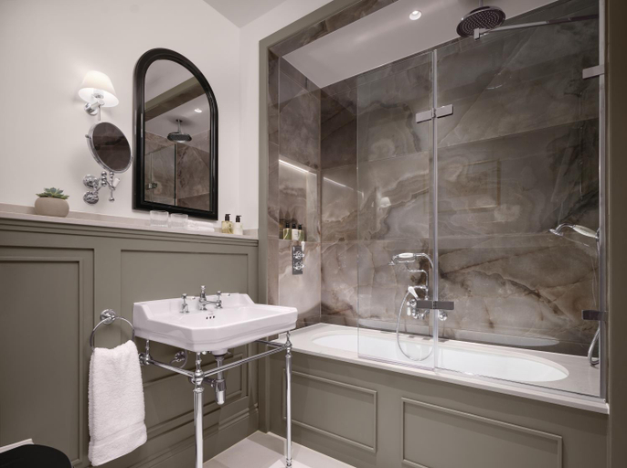 Bathroom 4, The Draycott Hotel, London