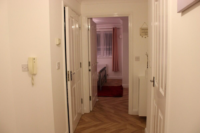 Others 4, Eldridge Court Apartment - 1 bedroom, London