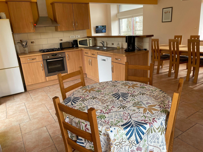 Others 4, Family Escape with Terrace, Manche