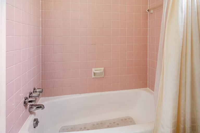 Bathroom 3, Holiday Retreat Detroit Ford Flat Rock Assembly, Wayne