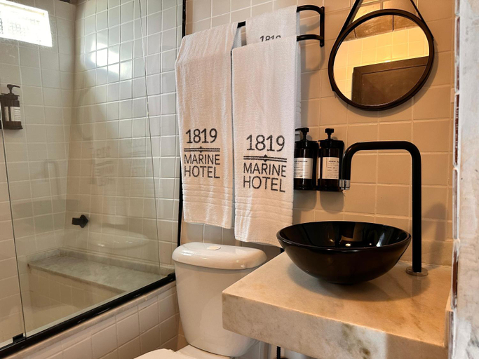 Bathroom 4, 1819 Marine Hotel, Ubatuba
