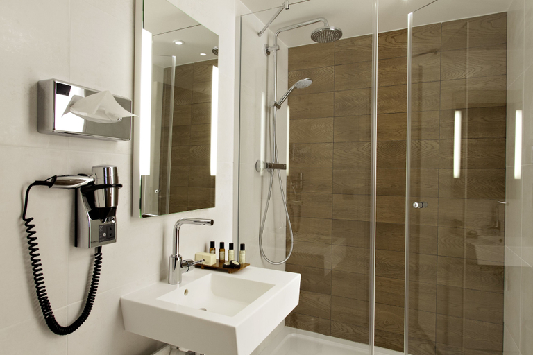 Bathroom 4, Best Western Plus 61 Paris Nation Hotel, Paris