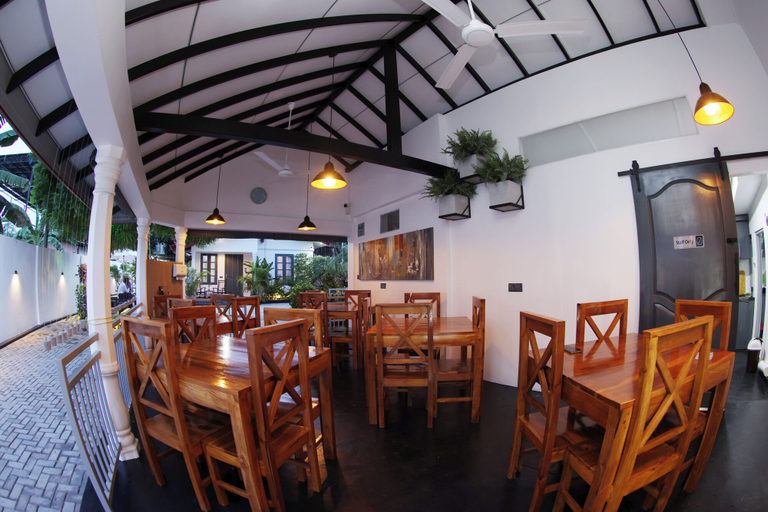 Food & Drinks 3, Neem Tree House, Trincomalee Town and Gravets
