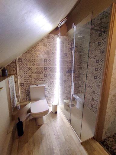 Bathroom 3, Les Charmes de Sarlat - Chambres d'Hotes, Dordogne