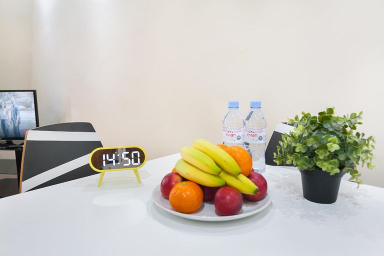 Food & Drinks 5, Budget Apartment next to Kings Cross - Eurostar, London