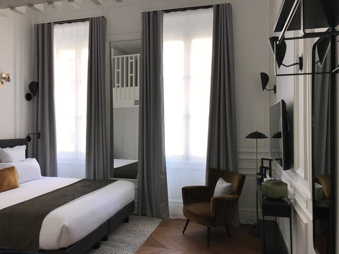 Bedroom 2, Maison Labruyère, Gironde