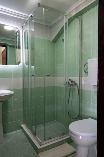 Bathroom 4, MaXhit Apartments