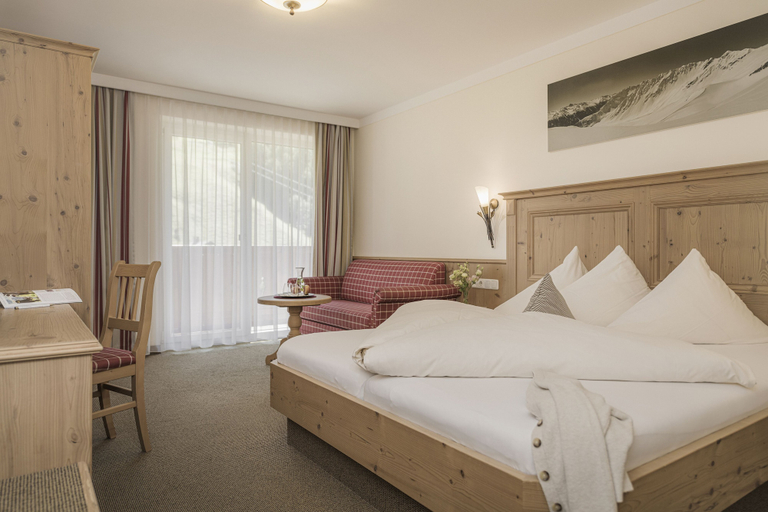 Bedroom 2, Hotel Lenz, Landeck