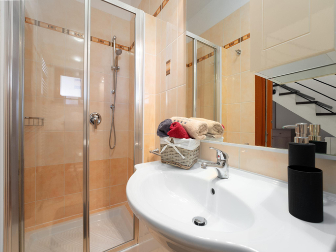 Bathroom 4, Splendid Villa in Vizinada with sauna, Vižinada
